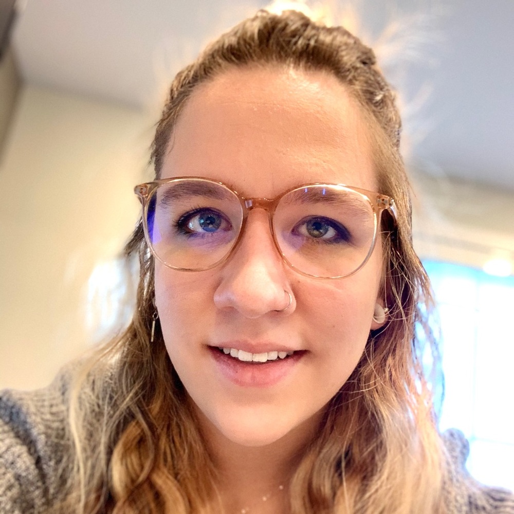 Meet your Posher, Casey